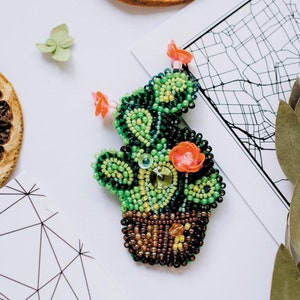 DIY Jewelry making kit "Cactus", Seed beaded brooch, Bead Embroidery Kit A04