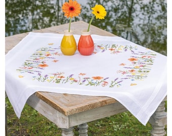 DIY bedrukt tafelkleedpakket 'lavendel en veldbloemen', bedrukt borduurpakket, borduurpakket tafeldecoratie