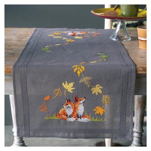 "DIY Tischläufer Kit ""Füchse im Herbst"", Kreuzstich Stickpackung, Stickset).