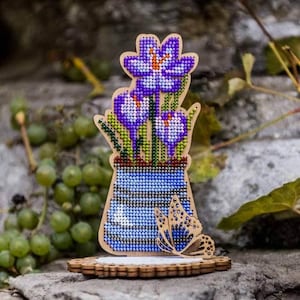 Kit fai da te per ricamo con perline su legno - "Crocus" / Decorazione con perline fatta a mano / Idea regalo perfetta