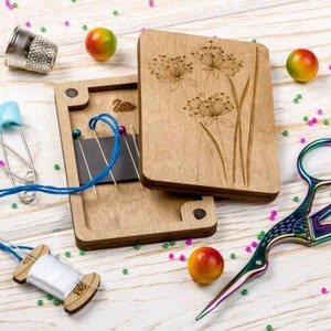 Scatola per artigianato, Portaoggetti per ricamo, Vassoio portaoggetti per perline di legno con coperchio in legno, Contenitore per conservare perline di semi, Cuscino per spilli, ricamo