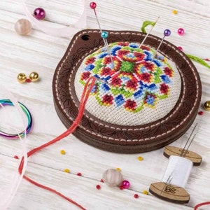 Kit fai da te per cuscino ad ago / Cuscino per spilli da cucito in legno / Kit artigianale per custodia ad ago / Kit artigianale per realizzare un cuscino ad ago / Cuscino per spilli da cucito fai da te /