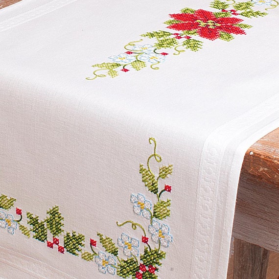 Kit de camino de mesa impreso DIY Poinsettias, Kit de punto de cruz  impreso, kit de decoración de mesa de bordado - Etsy España