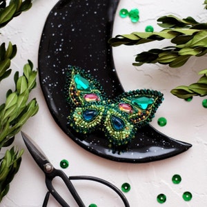 DIY Jewelry making kit &quot;Emerald august&quot;, Seed beaded brooch, Bead Embroidery Kit A04