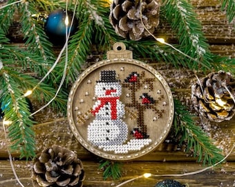 DIY Christmas tree toy kit "Snowman", Bead embroidery kit, Christmas tree decor, Beaded ornament