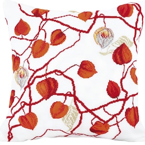 Könnte beinhalten: Ein weißes Kissen mit einem roten und orangenen Blumendesign. Das Design zeigt eine Rankenpflanze mit Blättern und Blüten.