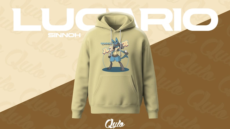 Puede incluir: Una sudadera con capucha verde oliva claro con un gr&aacute;fico de Lucario. El dise&ntilde;o incluye la palabra "Lucario" en letras blancas grandes, la palabra "Sinnoh" encima de la sudadera con capucha y el nombre de la marca "Qulo" en la parte inferior. El gr&aacute;fico de Lucario es azul, gris y beige.