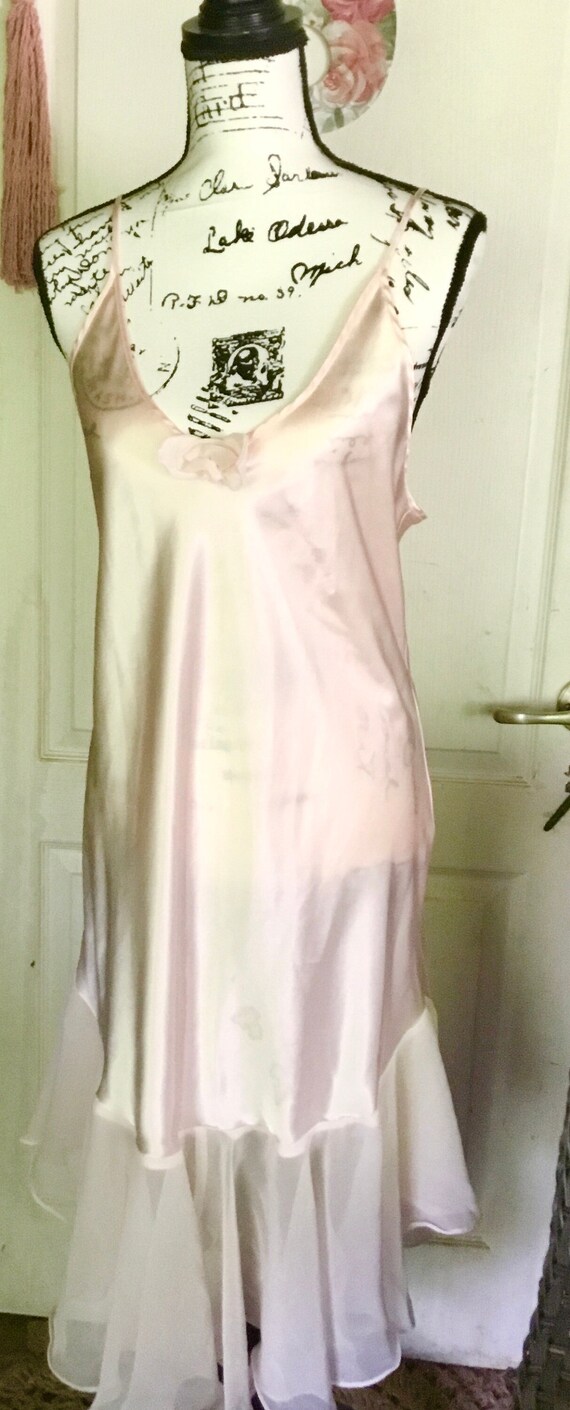 Silky Vintage Romantic Pink Night Gown Size Large