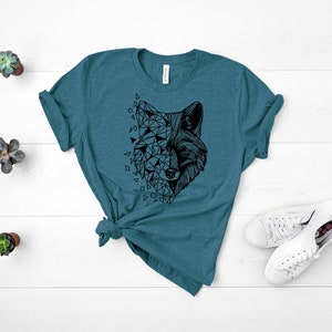 geometric wolf Unisex T-shirt, Sketch Wolf Head Tee, Hand Drawn Wolf Shirt