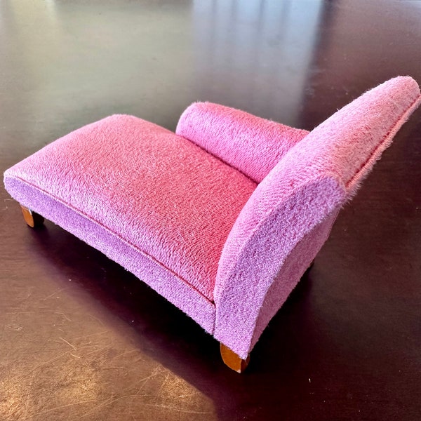 1:12 Scale, Dollhouse Miniature Furniture, Chaise Lounge Sofa, Deep Pink