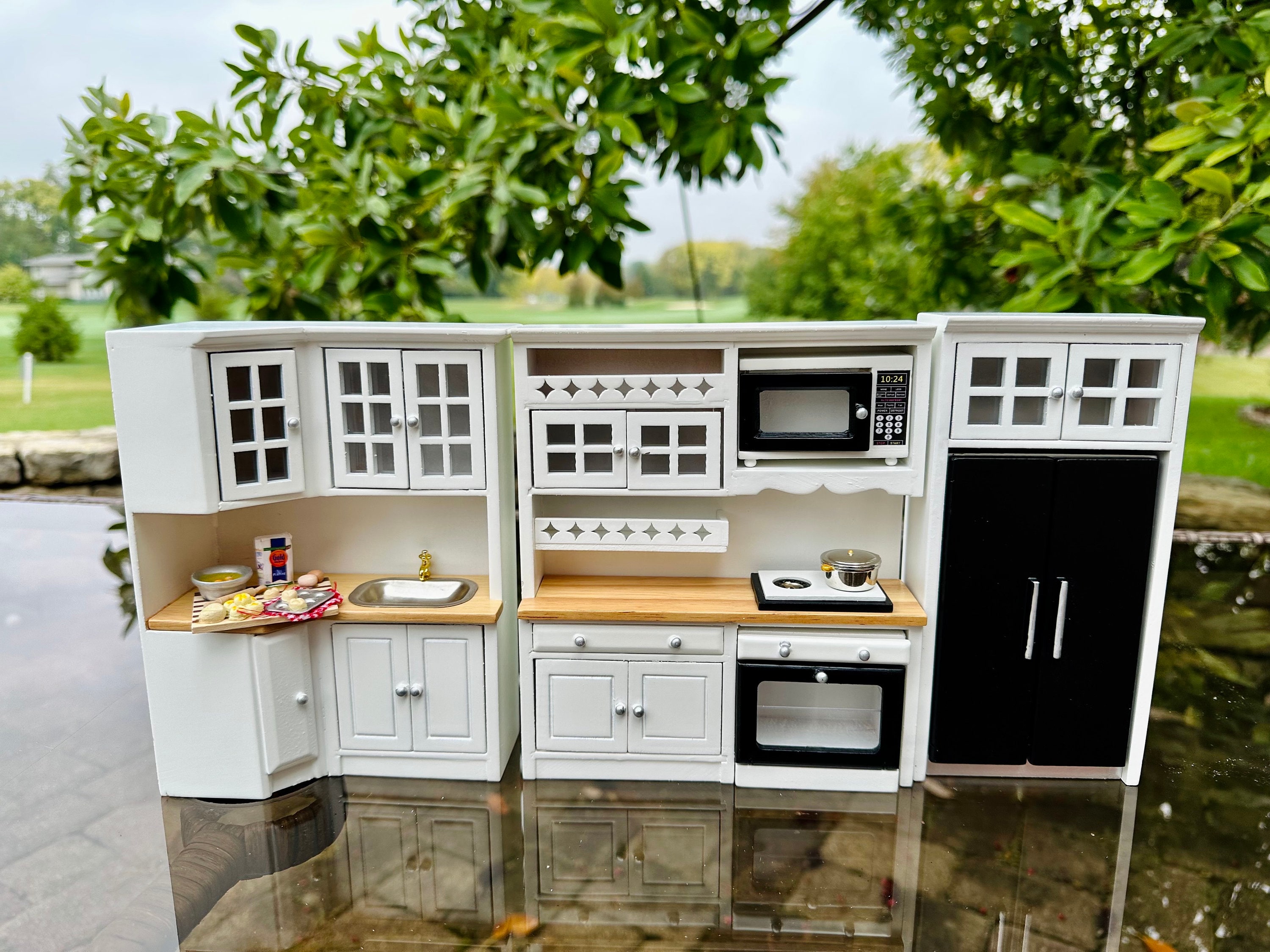 Iland Wooden Dollhouse Furniture Set on 1/12 Scale for Dollhouse Kitchen Incl Modern Miniature Kitchen Cabinets, Fridge, Oven, Microwave, Pots Set, CA