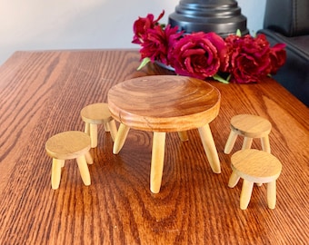 1:12 Scale Dollhouse Miniature Furniture, Set of 1 Four-Legged Side Table and 3 Three-Legged Stools