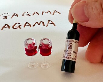 1:12 Scale Dollhouse Miniatures Resin Bottle Simulation Red Wine Bottle, and 2 glasses of red wine Dollhouse Accessories