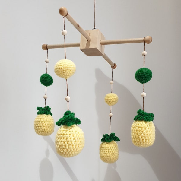 Pineapple wooden baby mobile, crib cot mobile, crochet pineapples nursery decor, pineapple nursery decor baby room pineapples