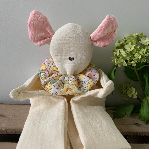 Grand doudou souris double gaze/cadeau naissance bébé/doudou bébé personnalisé