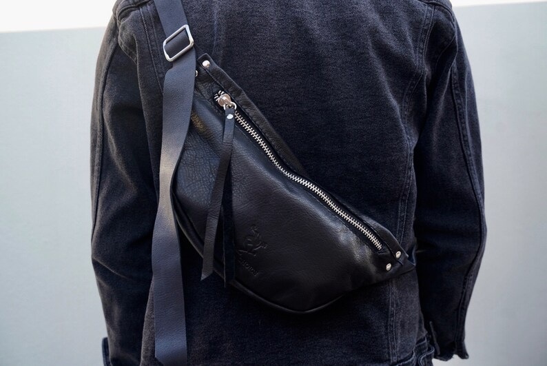 Extra light high quality leather fanny pack bumbag waistbag