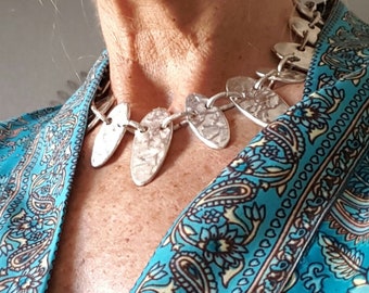 Collier Biche de Bere métal argent baroque