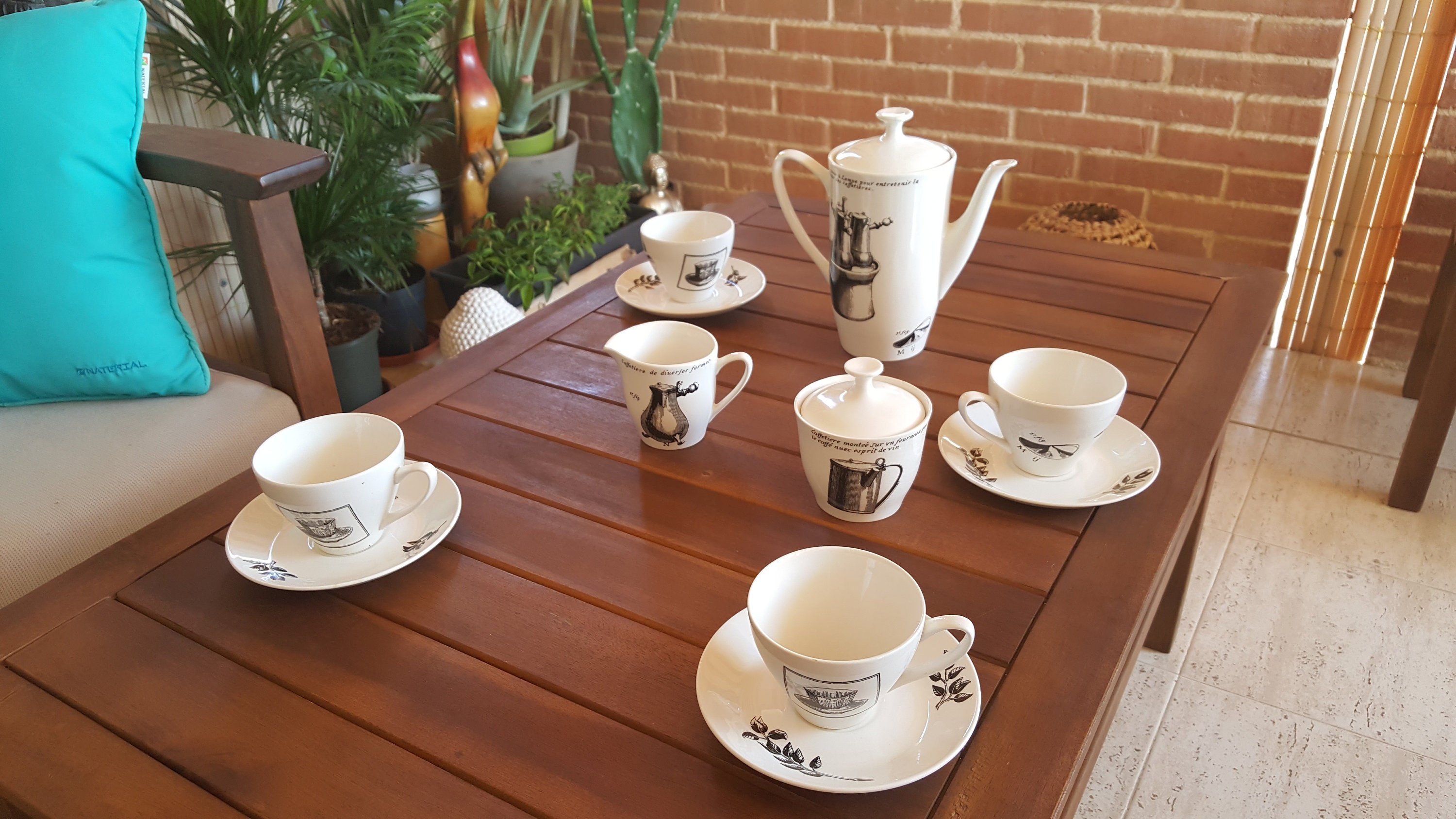 Service à Café en Porcelaine Vintage Noire et Blanc Nescafé