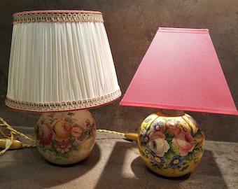 Paire de lampes boule en céramique vintage antique français 1930/40 peint main hand painted motif fleurs antiquité française