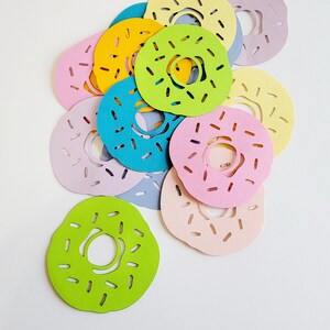 Donut Die Cut Outs (Sweet Shop Decor, Bakery Window Decor, Scrap Booking, Kaart maken)