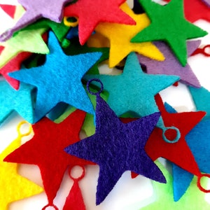 Vilt ster cut outs (Kids ambachten, vakantie slingers, kaart DIY, scrapbookingateliers, decoupage)