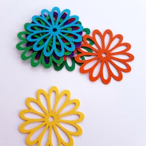 Gänseblümchen Blume sterben Ausschnitte (Schrott-Buchung, Hochzeitsdekoration, Frühlingsdekoration, Konfetti, Tisch streuen)