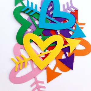 Herz mit Pfeil Die Cut Outs (Valentines Dekor, Liebe Dekor, Partydekoration, Collagen, Konfetti, Kartengestaltung)