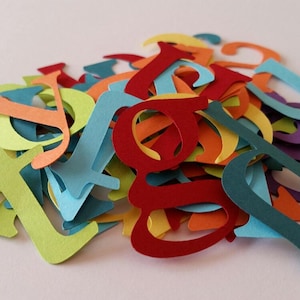 Set med 10 utstansade bokstäver i alfabetet (scrapbooking, barnpyssel, konfetti)