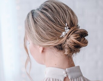 Pearls Hair Pins-Bridal hair pins-Pearls and rhinestone hair pins-Wedding hair pins-Silver hair pins-Silver bridal hair pins
