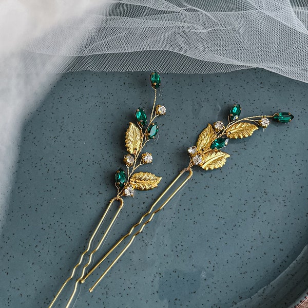 Emerald hair pins Gold and emerald hair pins Bridal emerald hair accessories Green hair piece Emerald hair piece