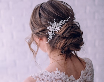 Crystal Pearl Bridal Hair Comb, Silver Wedding Headpiece (5.90 in)