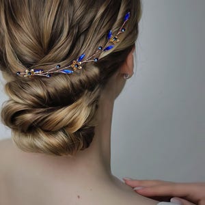 Bridal blue hair vine Royal blue hair piece Bridal hair piece Blue bridal hair piece Wedding hair accessories Wedding hair vine