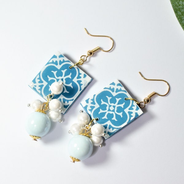 Boucles d’oreilles siciliennes , boucles d’oreilles grecques , boucles d’oreilles en carreaux marocains , azulejos portugais bleus , bijoux siciliens fabriqués en Italie