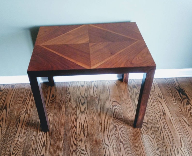 Mid Century Modern Lane 1974 Parsons End Side Table banded Walnut book matched
