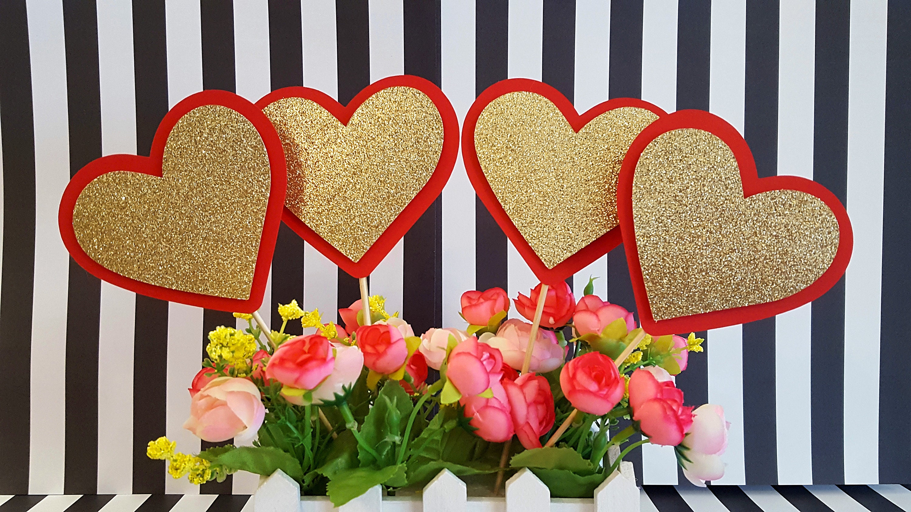 Red and Gold Hearts Centerpiece Set Table Decoration Queen Etsy