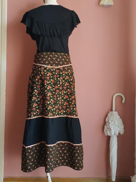 Floral patchwork midi skirt - image 5