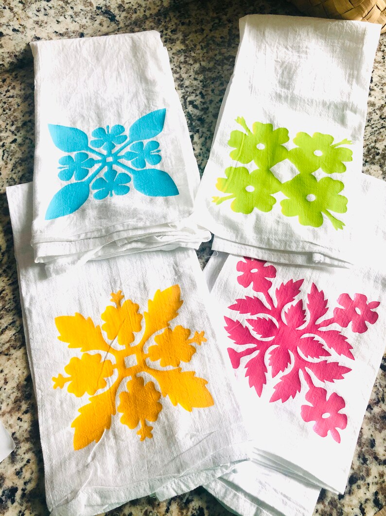 Hawaiian Tea Towel Hawaiian Quilt Hibiscus design hand towel. Etsy