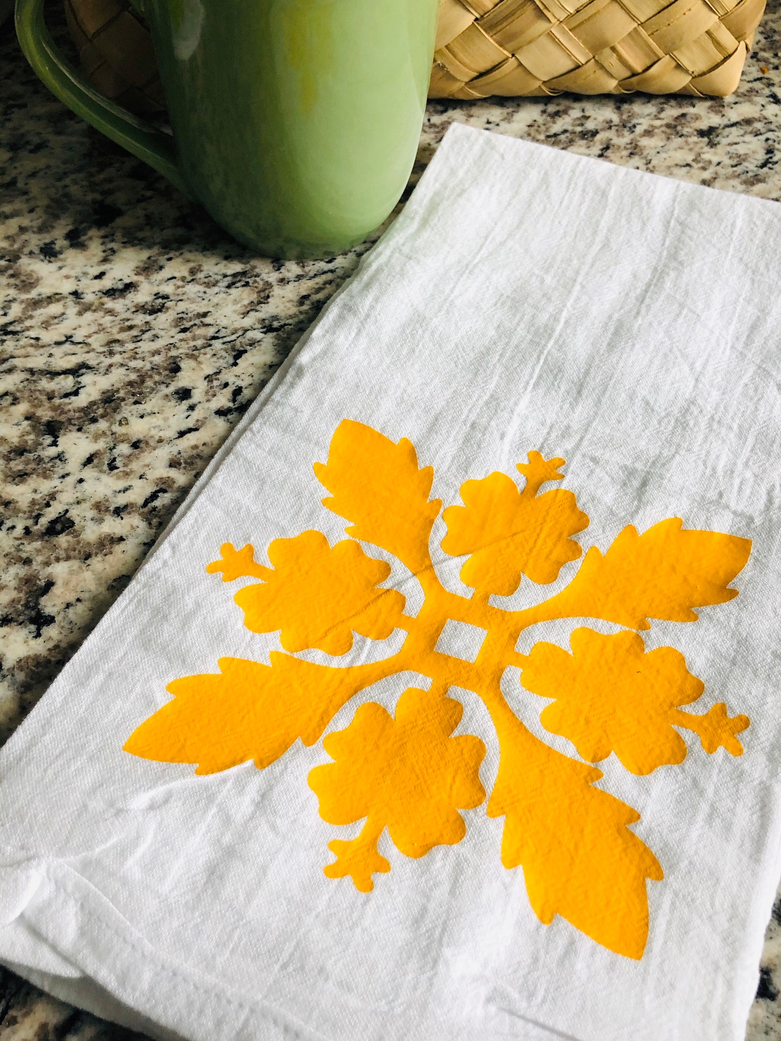 Hawaiian kitchen towel Hawaiian quilt hand towel hibiscus