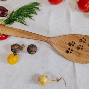 Handmade wooden spatula, oak wood spatula, cooking spatula,spatula with holes like cat or dog feet