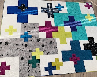 Modern Geometric Plus Bed Quilt | Twin or Full / Double