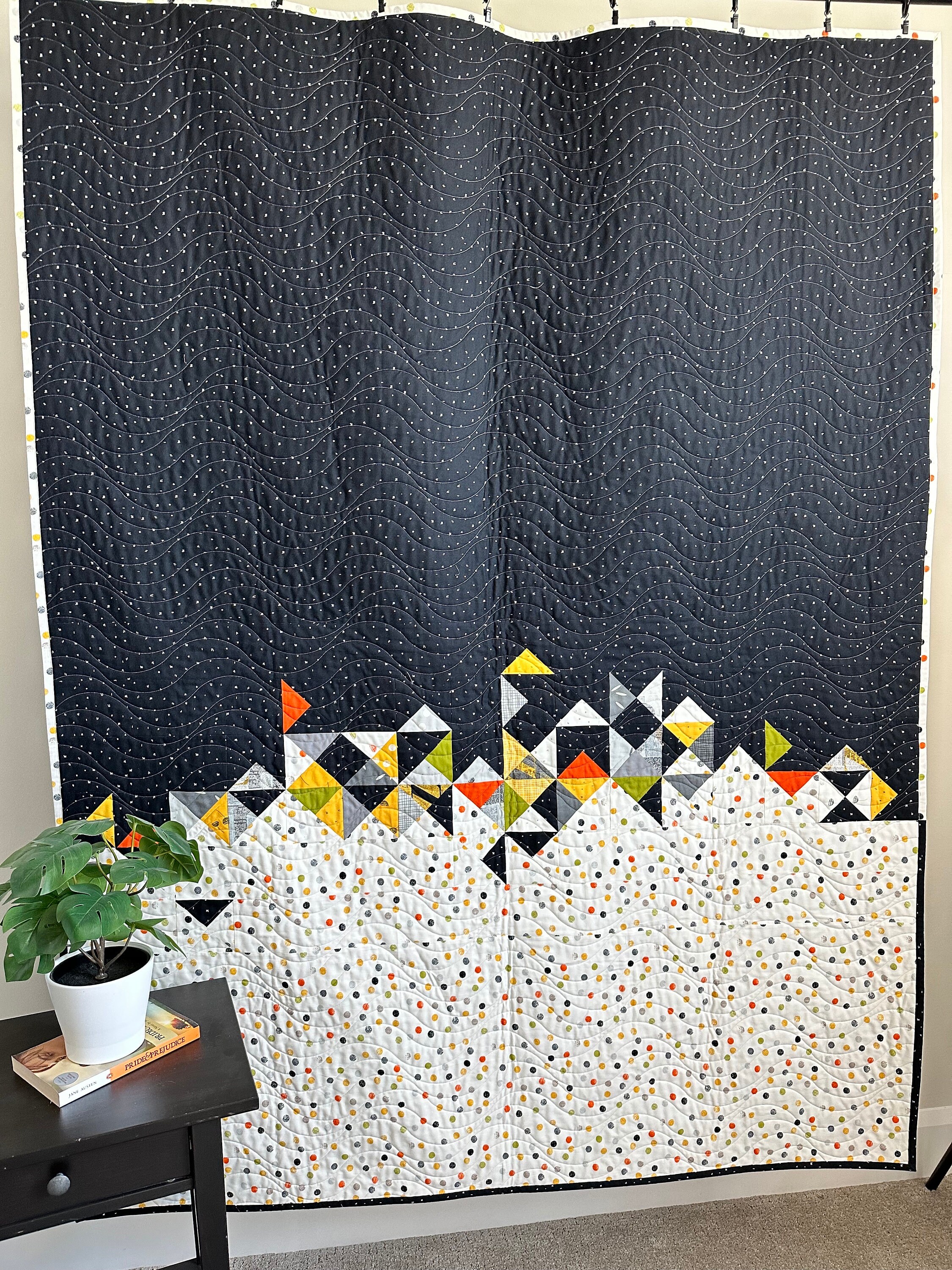 Modern Minimalistic Geometric Triangle Quilt | Lap or Bed Throw - Etsy