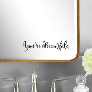 Leuke stickers You're Beautiful - inspirerende muurdecoratie - badkameraccessoire - autostickers - motiverende muurkunst - laptop - kantoorkunst