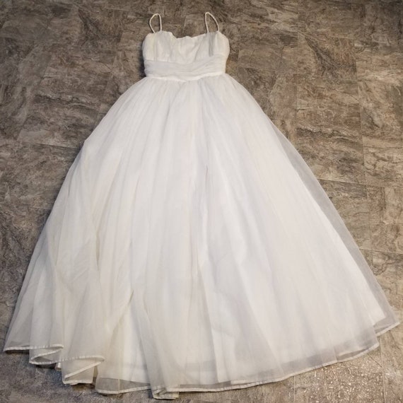 White Vintage prom dress - image 4