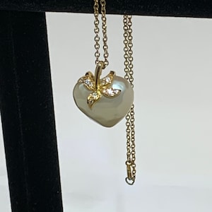 Necklace Puffed MOP Heart Gold Tone Leaf Bail with Rhinestones