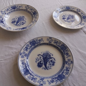 Two Villeroy & Boch Art Nouveau Antique Floral Soup Plates