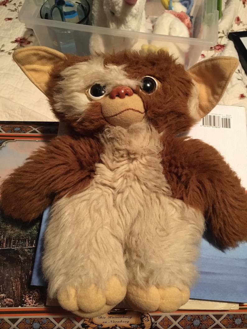 Vintage 1984 Applause Gizmo hand puppet in good condition for it Vintage 1984 Applause Gizmo hand puppet in good condition for it