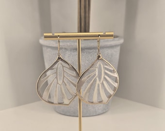 Mother of Pearl Earings Leaf Shaped