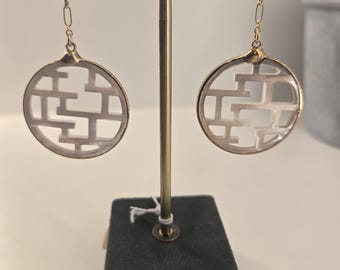 Mother of Pearl Circle Shaped