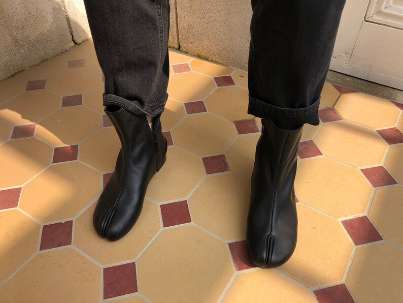 tabi boots flat