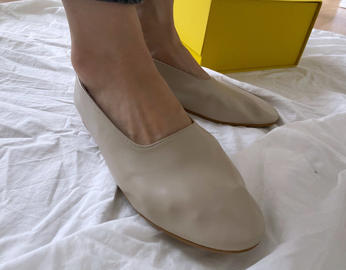 leather flat ballet shoes